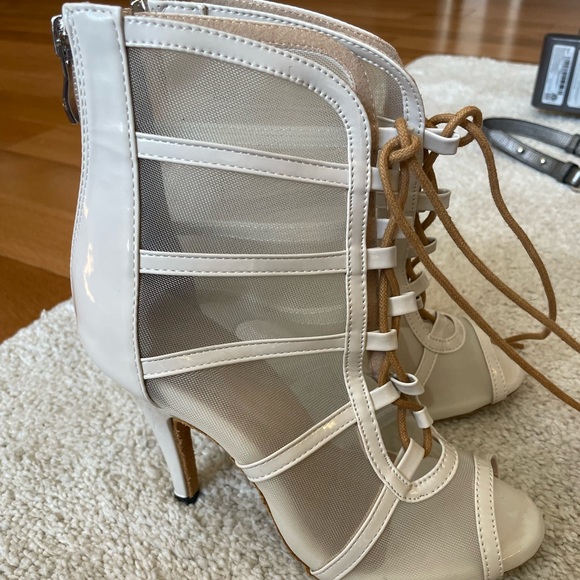 Beige heeled booties for dance - Picture 2 of 3